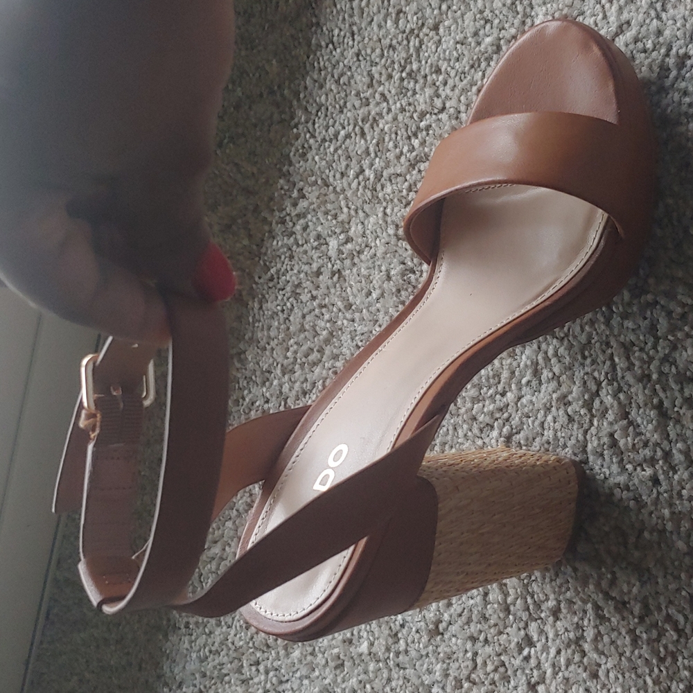 Aldo platform heel with straw heel detail